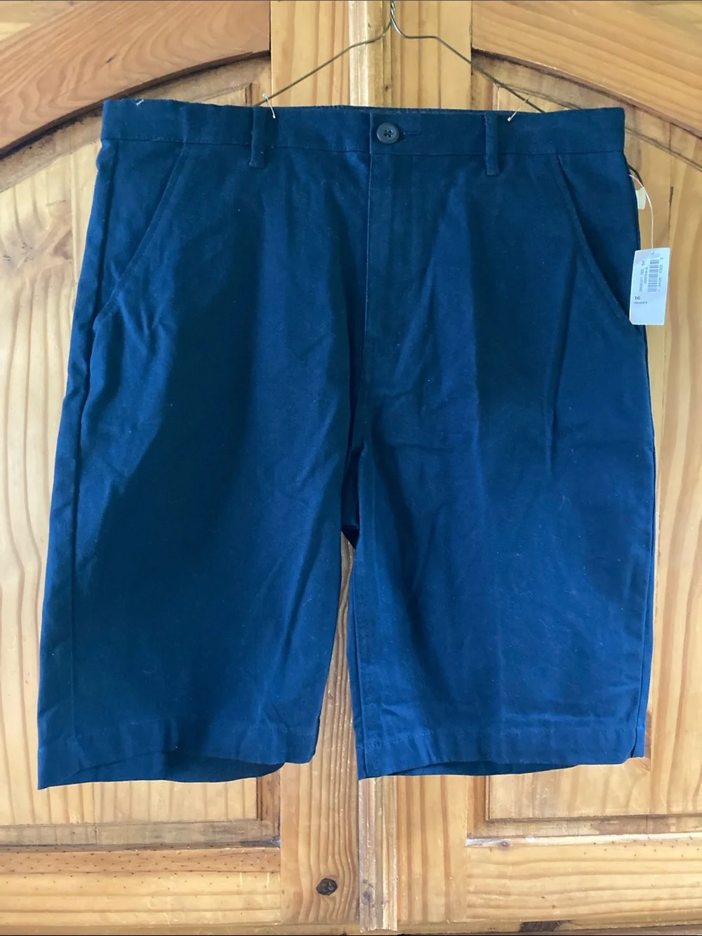Boys Old Navy blue long chino shorts size 16 Husky - NWT